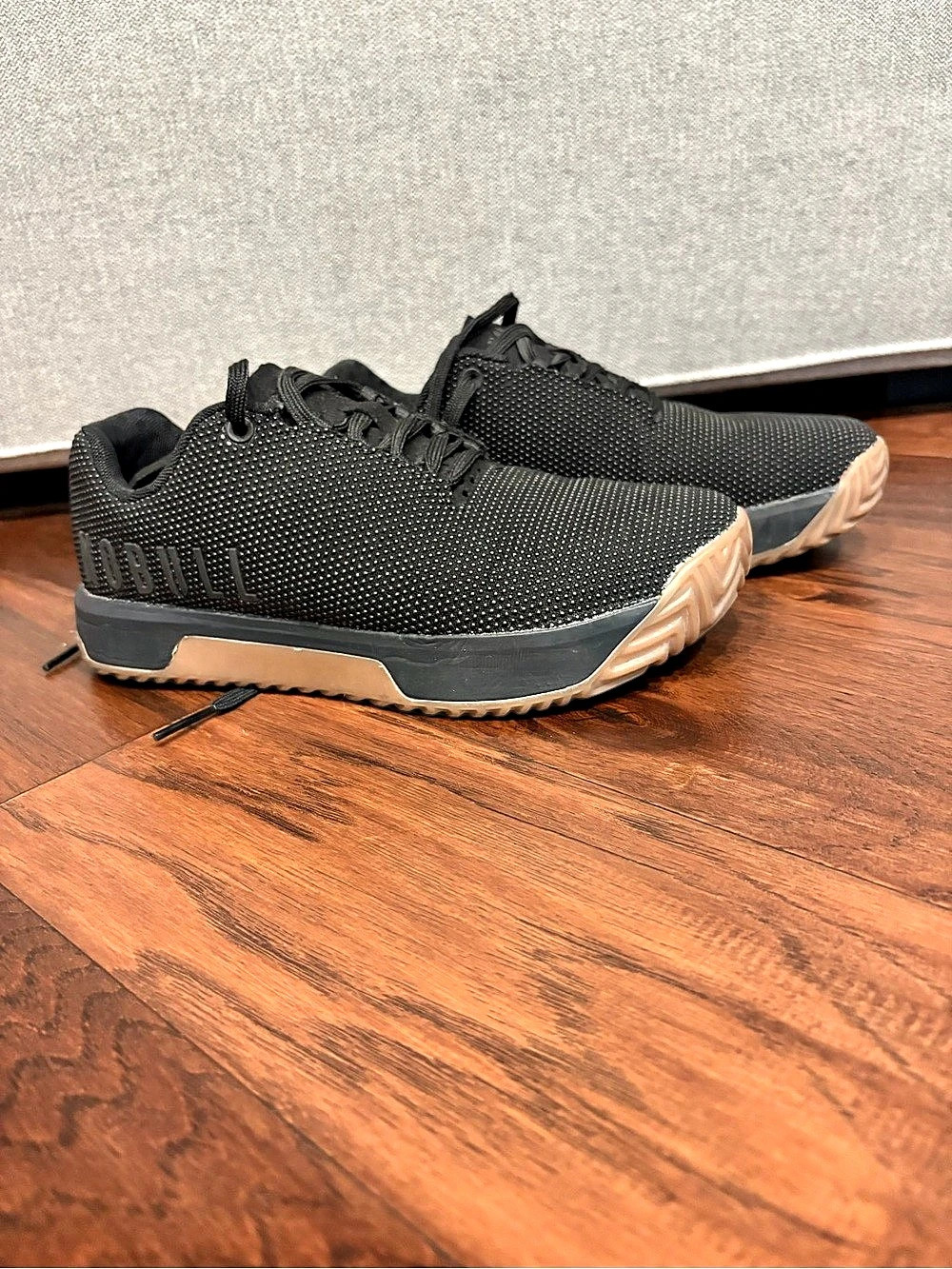 NoBull women’s size 8